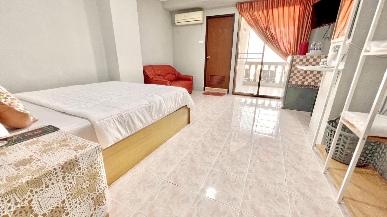 Penyos Suite Bangkok Exterior foto